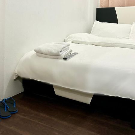Private Room With Ac And Fan At Ekg Manila House Rental Eksteriør billede
